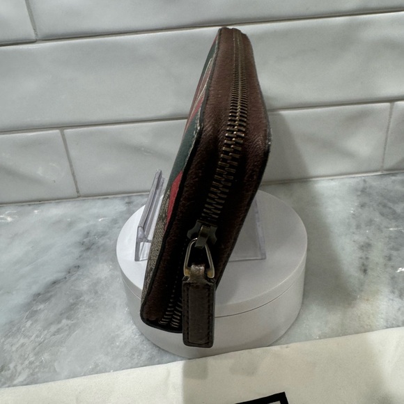 Gucci GG Chevron Long Wallet - Picture 6 of 11